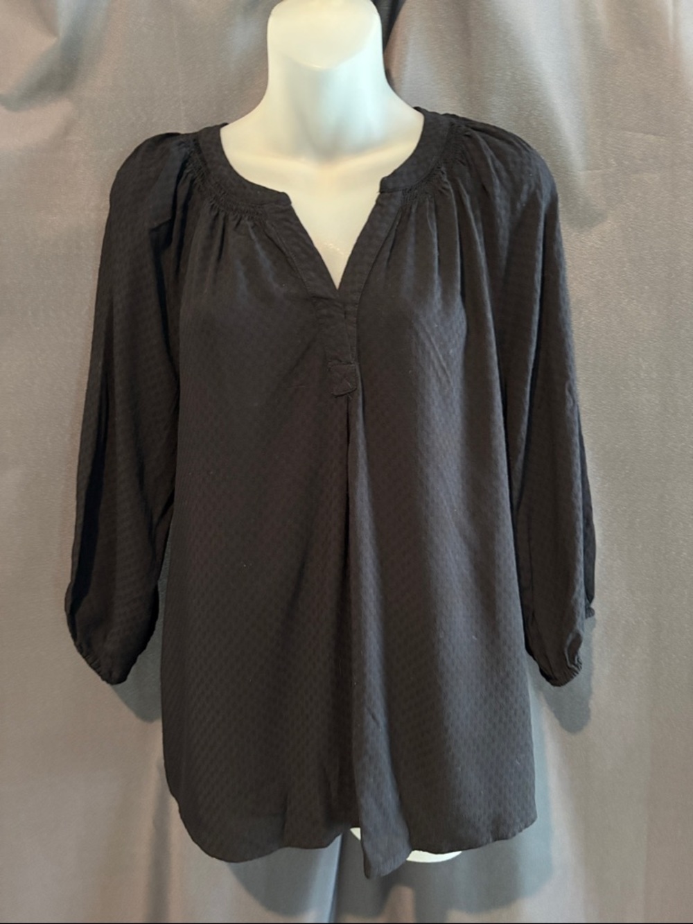 crown & ivy Black Textured Peasant Blouse